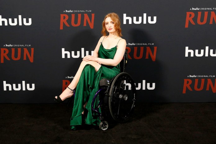 Kiera Allen, la actriz con discapacidad motriz que triunfa en el thriller de “Escape”