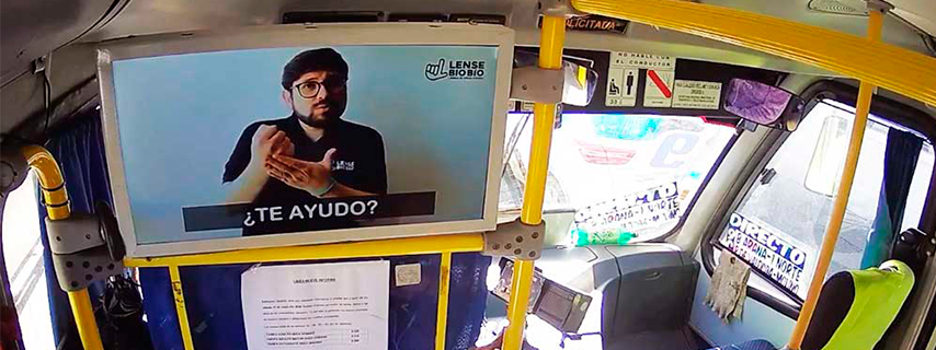 Estrenan videos para aprender lengua de señas en micros de Concepción y Temuco